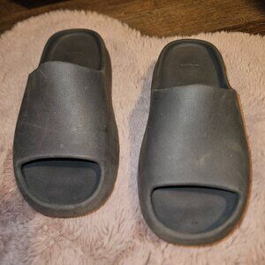 Yeezy Slides